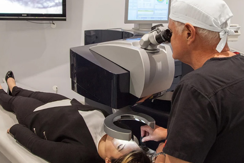 Clinic-Gallery-2-Rick-Wolfe-Vista-Eyes-Elsternwick