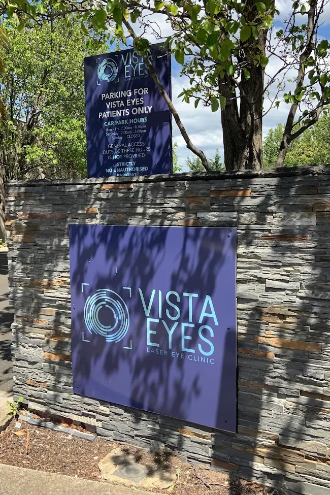 Clinic-Gallery-6-Rick-Wolfe-Vista-Eyes-Elsternwick